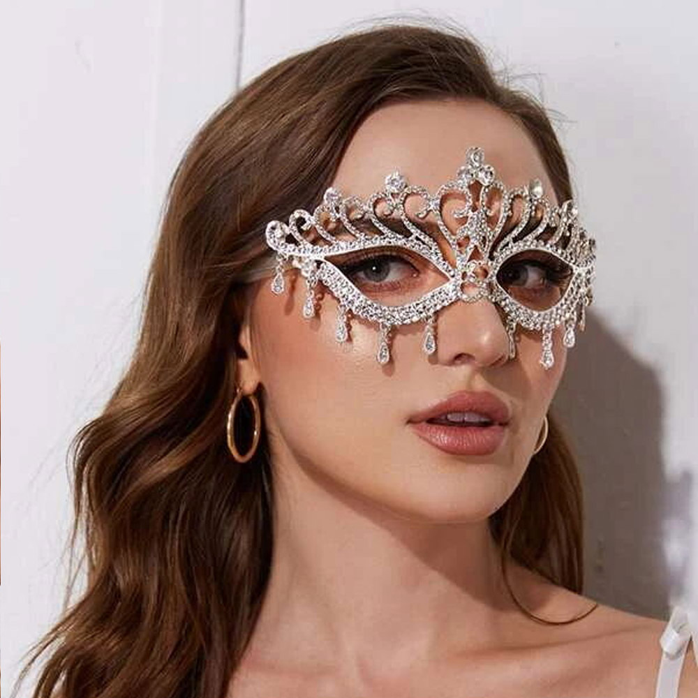 Luxury Rhinestone Masquerade Mask With Crystal Drop Design
